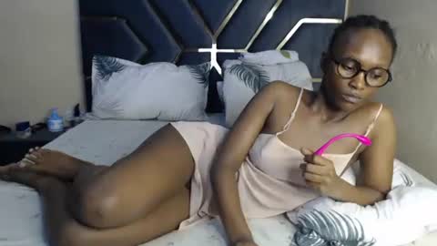 Jemmi online show from September 27, 2:04 pm