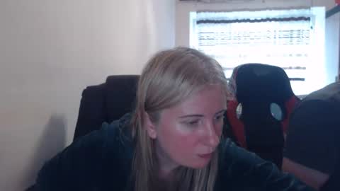 JenisAndPeter online show from May 13, 4:05 pm
