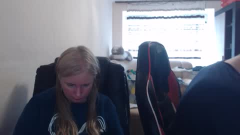 JenisAndPeter online show from April 25, 1:41 pm