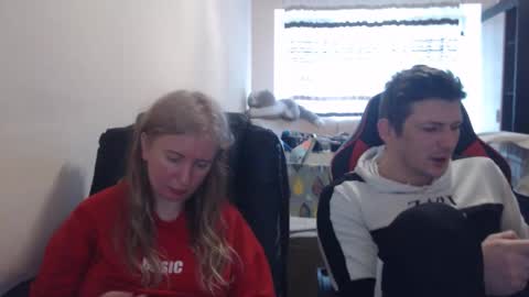 JenisAndPeter online show from April 14, 8:17 am