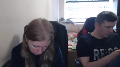 JenisAndPeter online show from October 27, 11:43 am