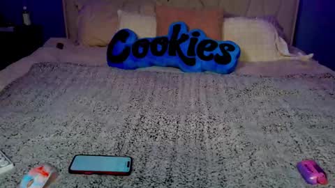 Jenna J. Morrison online show from March 19, 2:50 am