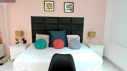 jenner_madison online show from January 7, 11:15 am