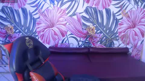 Jenny online show from June 18, 1:05 pm