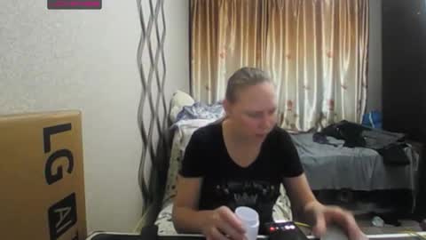 JenniDeep online show from November 18, 6:11 pm