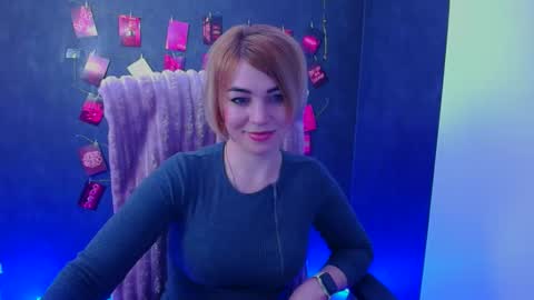 Jennifer online show from April 14, 11:46 am