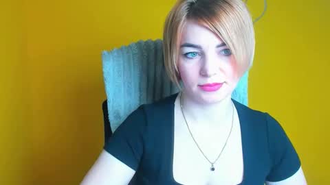 Jennifer online show from April 12, 5:55 am