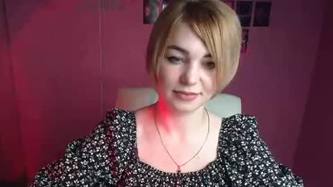 Jennifer online show from April 8, 11:57 am