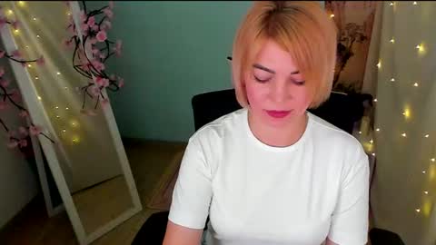 Jennifer online show from June 19, 7:14 am