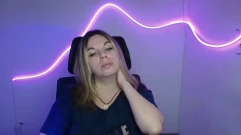 Snapshot of jennifer_moree chatting on September 30, 6:02 am Jennifer online show from September 30, 6:02 am