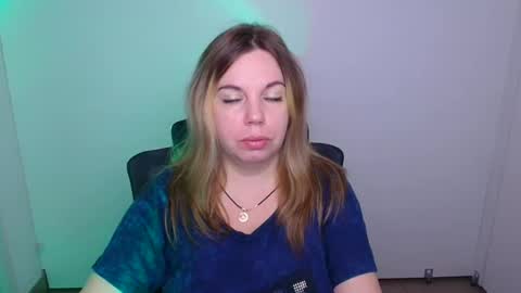 Snapshot of jennifer_moree chatting on October 6, 5:58 am Jennifer online show from October 6, 5:58 am