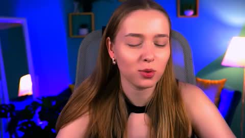 Jennifer online show from October 29, 1:46 pm