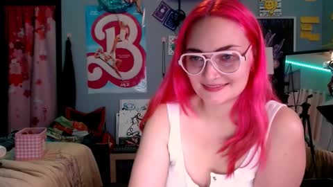 Snapshot of jennifergwen chatting on November 1, 1:50 am Jennifer Gwen online show from November 1, 1:50 am