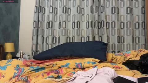 JennyHazel online show from November 16, 6:10 pm