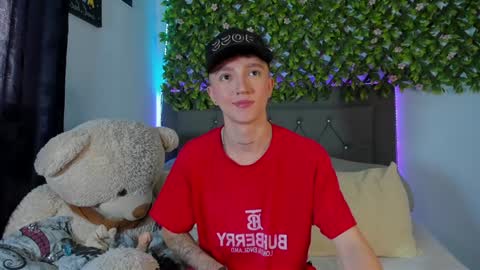 jero independent model online show from December 2, 7:00 pm