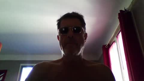 jerflor online show from August 1, 4:30 pm