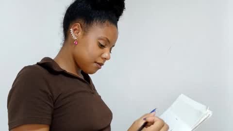 Bella online show from February 19, 9:58 pm