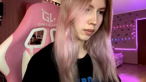 jerrienyhan online show from January 19, 3:33 pm