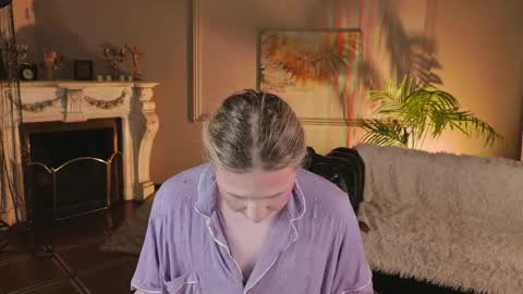 jes_solar online show from May 2, 10:04 pm
