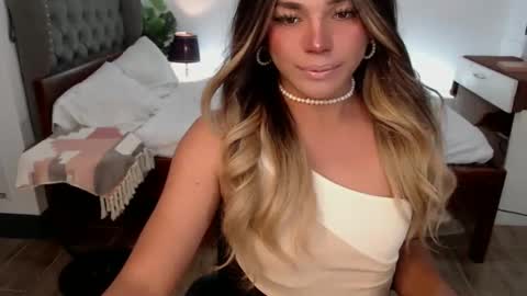 jesie_hot69 online show from January 29, 7:00 pm