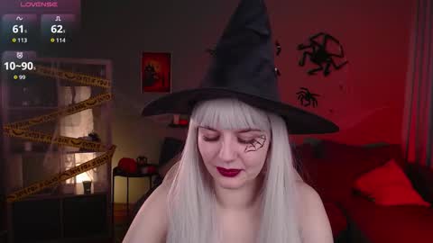 Snapshot of jess_marais chatting on October 24, 7:42 am Jess online show from October 24, 7:42 am