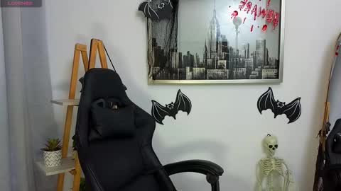 Snapshot of jessey_adams chatting on October 22, 3:13 pm bella adams online show from October 22, 3:13 pm