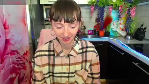 jessicaforris online show from April 27, 7:17 am