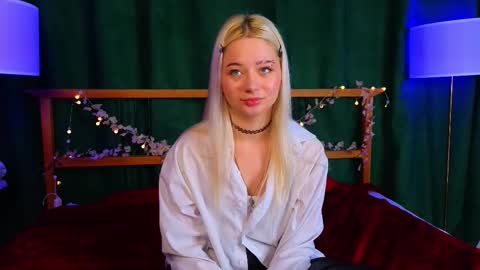 Danielle online show from November 26, 12:13 pm