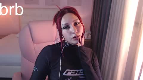 Snapshot of jessie_williams_01 chatting on December 20, 3:03 am Your Sweet Angel online show from December 20, 3:03 am