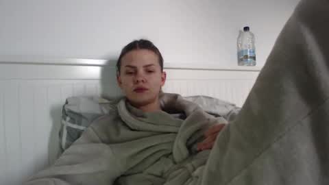 jessieryan online show from November 15, 5:53 am