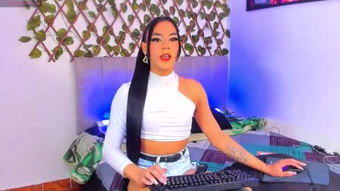 Snapshot of jessika_rabbits chatting on September 27, 3:32 pm JESS online show from September 27, 3:32 pm