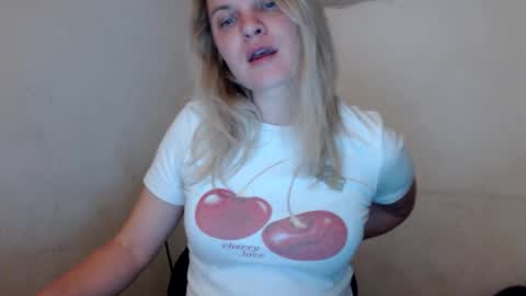 jessyangels online show from April 12, 10:25 pm