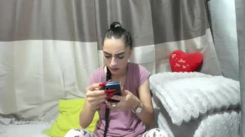 Jessy online show from November 11, 5:26 pm