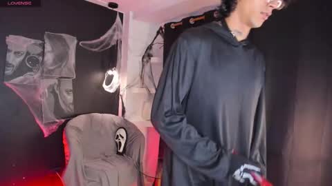 Snapshot of jett_savage chatting on October 21, 2:21 pm jett_savage online show from October 21, 2:21 pm