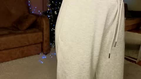 Gwen online show from January 8, 8:31 am