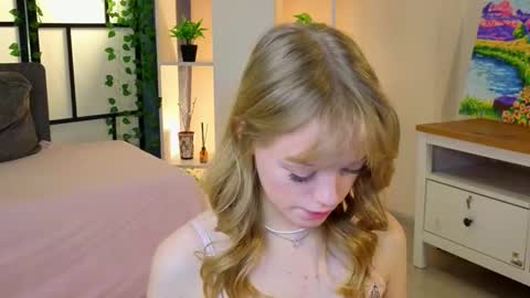 Gwen online show from March 7, 8:20 pm