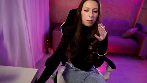 Snapshot of jeyssy69 chatting on February 1, 1:44 am Jeyssy also Andra  online show from February 1, 1:44 am