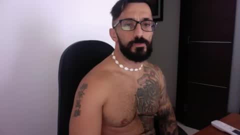 jfenech13071979 online show from November 5, 9:44 am