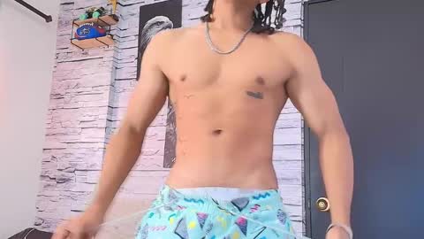 jhay_wheeler777 online show from May 12, 7:12 pm