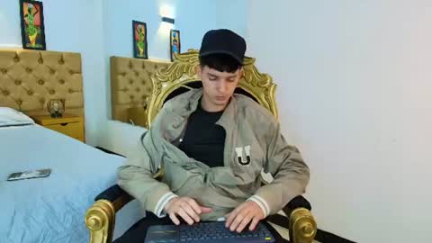 Jheampiero online show from June 9, 8:41 pm