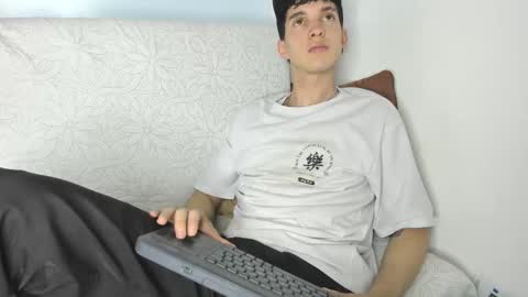 Jheampiero online show from February 23, 9:06 pm