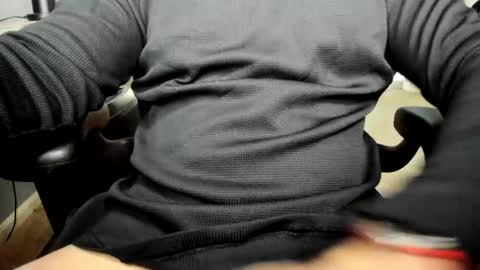 jhernandez13 online show from January 12, 4:36 pm