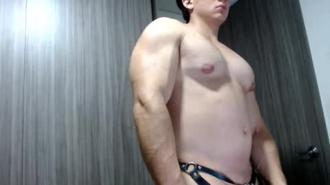 jhon_walkersky online show from June 2, 1:40 am
