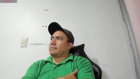 jhonatan_morales_s online show from April 19, 2:01 am