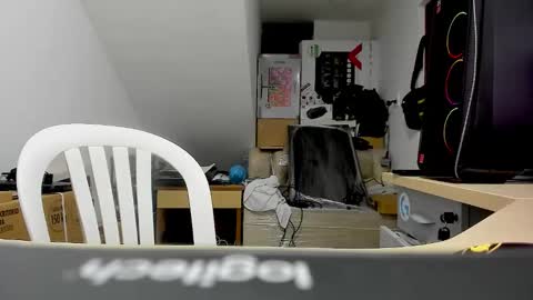 Snapshot of jhonatan_morales_s chatting on October 17, 5:33 am jhonatan_morales_s online show from October 17, 5:33 am