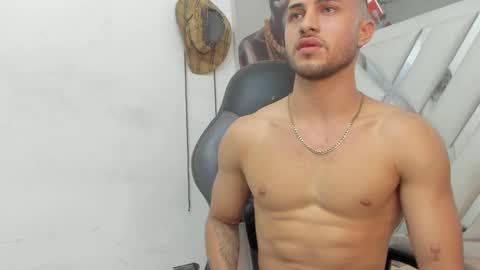 Snapshot of jhonny_flames7 chatting on February 10, 7:04 am jhonny online show from February 10, 7:04 am