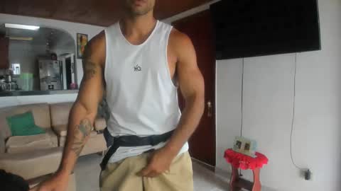 jh online show from November 18, 7:06 pm