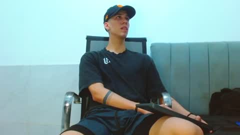 jhony_sex3 online show from July 7, 9:13 am