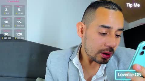 Jhony Alzate online show from October 6, 1:56 am