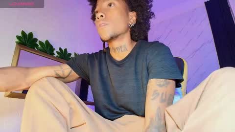 jhonymiller online show from February 5, 8:01 pm